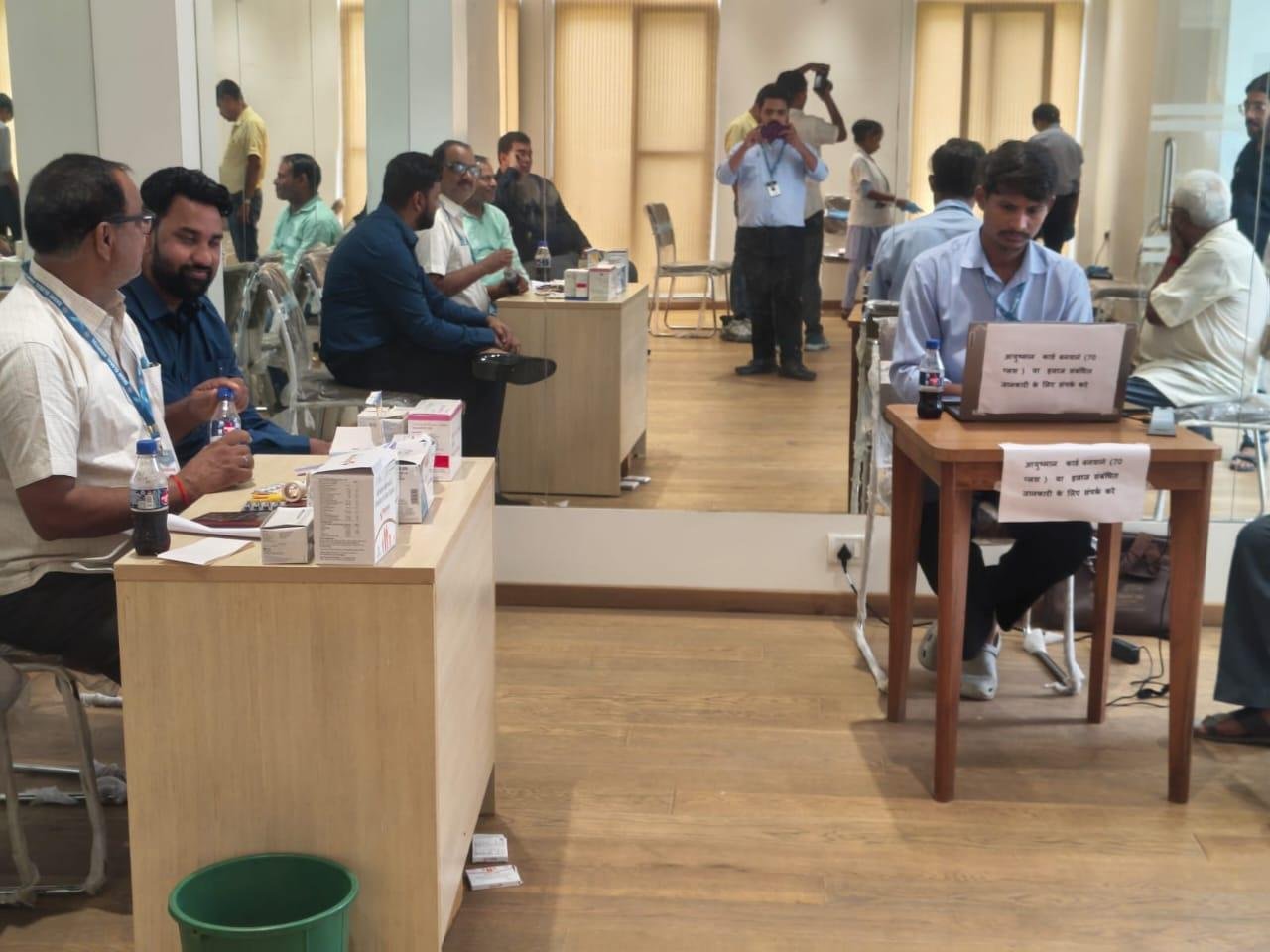 Healthcare help desk activity at a health screening location